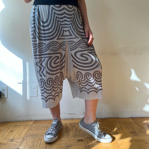 PLEATS PLEASE Issey Myake Graphic Print Pant - Picture 10 of 15